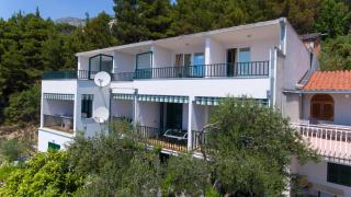 Apartments with parking space Brela, Makarska - 11687 - 0