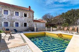 Apartments and rooms with a swimming pool Sumartin, Brac - 13483 - 9