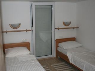 Apartments by the sea Vrboska (Hvar) - 13551 - 4