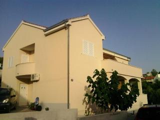 Apartments with a parking space Okrug Gornji, Ciovo - 13562 - 9