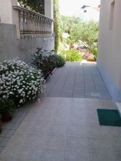 Apartments with a parking space Okrug Gornji, Ciovo - 13562 - 2