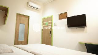 Wisma Sederhana Mitra RedDoorz - Medan - 7
