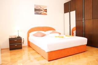 Apartments with a parking space Split - 13579 - 4