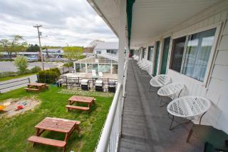 Crest Motel - Old Orchard Beach - 1