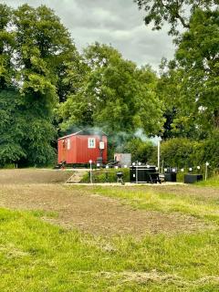 Sheelin Shepherds Hut 2 with Hot Tub - 7