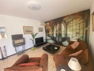 Haut de villa avec terrasse privative jardin et parking tout près des plages - Tolone - 9