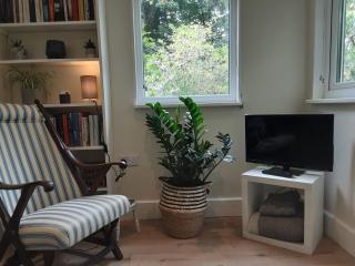 Tranquil wood cabin set in a beautiful orchard - Penzance - 8
