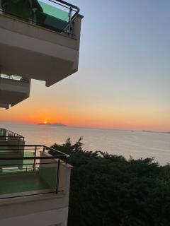 Darla Sea View Apartment - 9