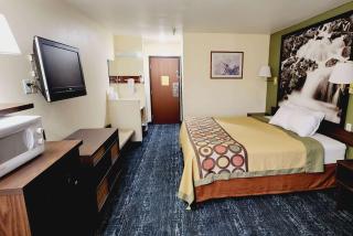 Super 8 by Wyndham Rawlins Wyoming - 9