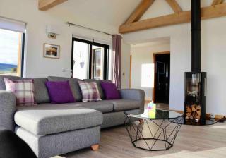 The Cottage - spacious getaway with stunning views - 7