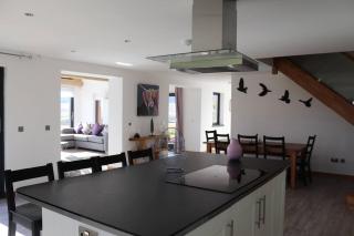 The Cottage - spacious getaway with stunning views - 2