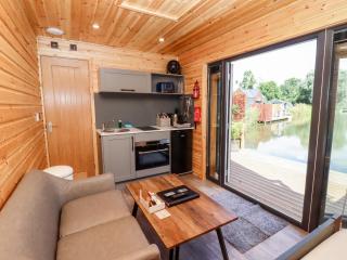 Maple Lodge at Bridge Lake Farm & Fishery - Banbury - 7