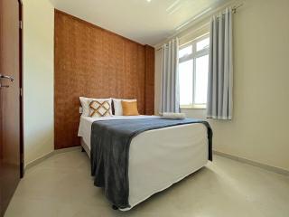 TOP 2 QUARTOS em Condominio- PISCINA, CHURRASQUEIRA, ESTACIONAMENTO, PARQUINHO INFANTIL, Wi-Fi e home office, Ar Condicionado, SmarTV e Cozinha Completa I 800m da praia e parque aquatico CE - Aquiraz - 4