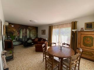 Haut de villa avec terrasse privative jardin et parking tout près des plages - Tolone - 7