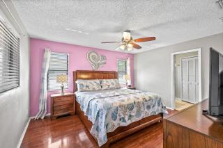 Dream family vacation, pool fun - Villa Florida Flair - 1
