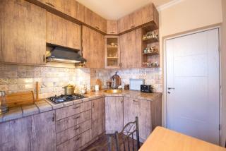 Central Vake w/ free parking . 2 Bedroom / 1 Bath - Tbilisi - 5