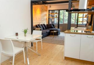 Bright & Spacious 1BD Apartment with a Charming Balcony by Flat Mаnager - Varna - 9