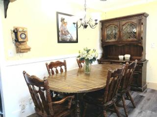 The Goulding Cottage and farm - 4 beds, 3 baths - Henrieville - 9