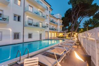 Hotel Vela - Milano Marittima - 0