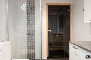 Spacious and cozy, well equipped, 2 bedroom apartment in great location - Tampere - 3