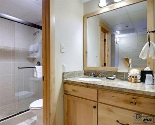 Penthouse Ski-In Ski-Out Above Sheraton 1bd 1.5ba - 3