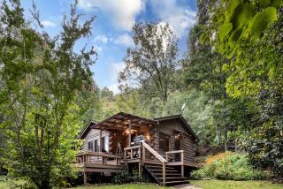 Magical Mountain Riverfront Retreat near Blue Ridge Georgia with Unforgettable Views! - Mineral Bluff - 7