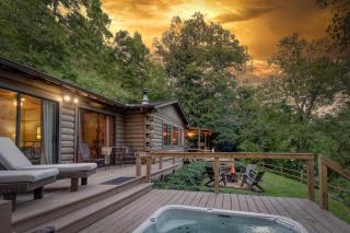 Magical Mountain Riverfront Retreat near Blue Ridge Georgia with Unforgettable Views! - Mineral Bluff - 6