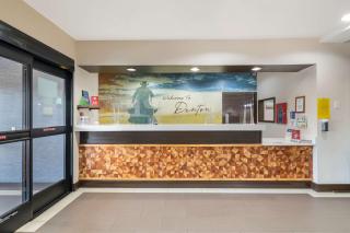 Best Western Plus Denton Inn & Suites - Denton - 3