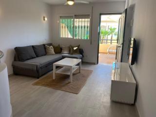 Nice ground floor apartment- 2 bedrooms - 450 meters from the beach - Cabopino - 8