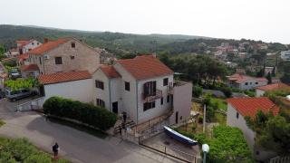 Apartments with a parking space Splitska, Brac - 15197 - Splitska - 8
