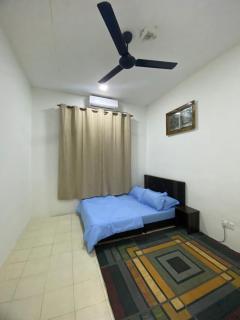 Farnira Exclusive Homestay - Kampung Raja - 7