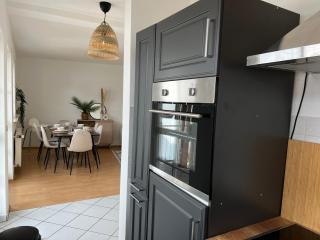 Cozy-Livings viel Platz, großer Balkon, STELLPLATZ, Küche - Bad Homburg vor der Höhe - 8