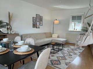Cozy-Livings viel Platz, großer Balkon, STELLPLATZ, Küche - Bad Homburg vor der Höhe - 7