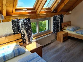 Haus am Deich Ferienwohnungen - 1
