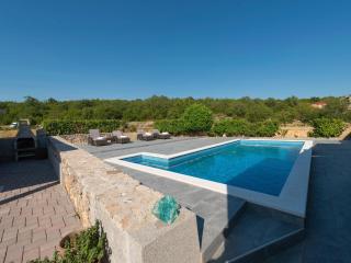Villa in Ugljane with private pool - Ugljane - 4