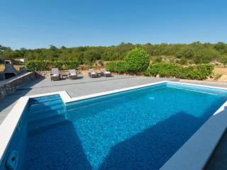 Villa in Ugljane with private pool - Ugljane - 2