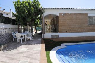 AT096 Piscina privada, barbacoa, wifi, 900m de la playa - Torredembarra - 0