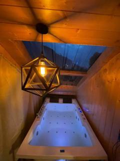 Luxury Treehouse with Jacuzzi in Jibhi - Jibhi - 0