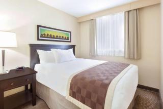 Baymont by Wyndham Red Deer - 1