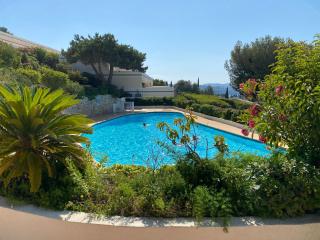 Superbe T2 44m2 - Grande terrasse Vue mer panoramique exceptionnelle Piscine - Parking - Bandol - 9