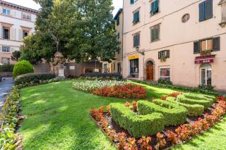 Piazza Napoleone Lovely Central Apartment - 6