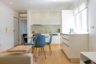 The Modern 1385 Apartment - 9