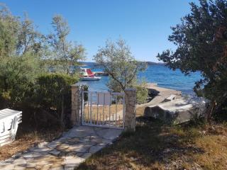 Secluded fisherman's cottage Cove Zuborovica, Pasman - 321 - Mrljane - 3