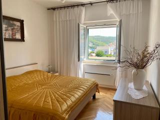 Apartment Olga - Pučišća - 2