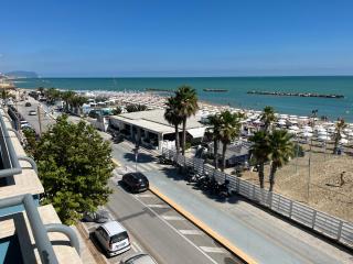 Appartamento Fronte Mare - Civitanova Marche - 8