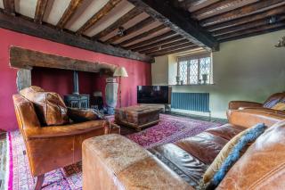 Remarkable 4-Bed Cottage in Cearleon - Newport - 1