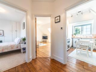 Pass the Keys Victorian Flat A Stones Throw From Hampton Court - East Molesey - 3