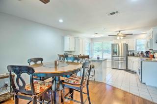 Lakefront Family Home with Boat Dock and Slip in Texas - Trinidad - 9