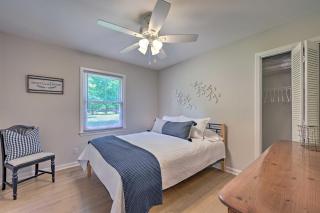 Charming Retreat on 5 Acres with Deck and Grill! - 1