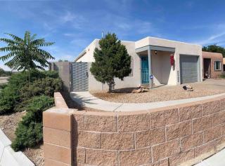 Comfy, contemporary quiet retreat vacation home with views - Albuquerque - 4